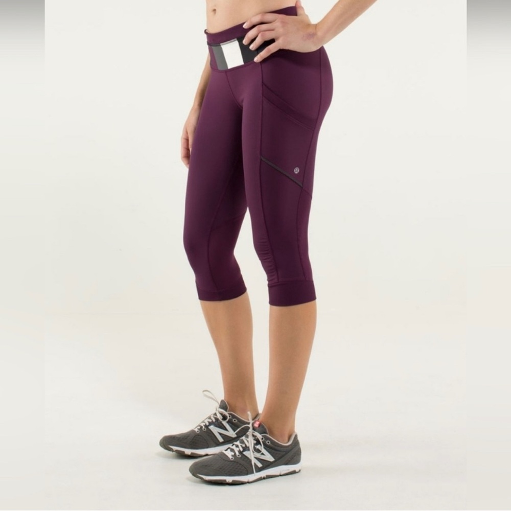 Lululemon Run For Fun Crop Plum / Pow Stripe Angel Wing / Angel Wing